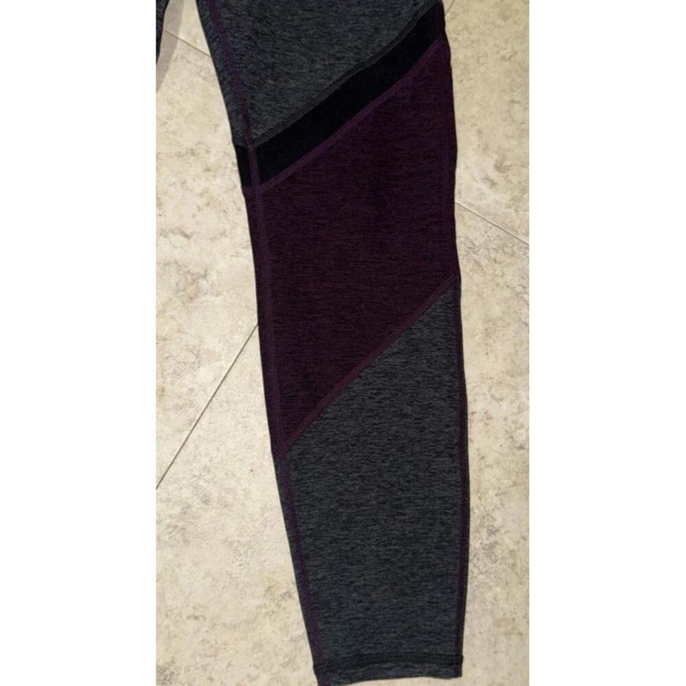 ALO Yoga Leggings Striped Gray/maroon Women Medium Ribbed Waist Fall Dark Goth - Picture 5 of 16